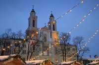 Kauno Jėzuitų bažnyčia kalėdiniu metu 